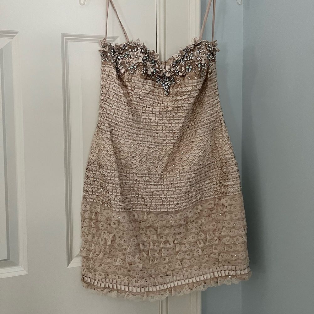 Terani Couture - Shimmering embellished beaded Strapless Sweetheart Short Dress